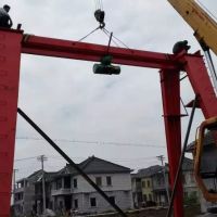 宜昌市夷陵區(qū)龍門(mén)吊門(mén)式起重機(jī)，行車(chē)，行吊，天車(chē)，龍門(mén)吊大全