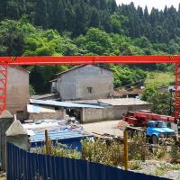 興山縣龍門吊起重機各種型號起重機，行吊廠家直銷