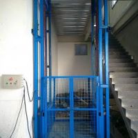 四川起重機(jī)-液壓升降貨梯銷(xiāo)售安裝