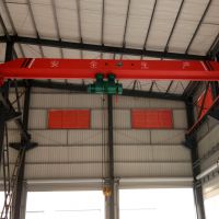 泰州起重機，電動單梁懸臂起重機